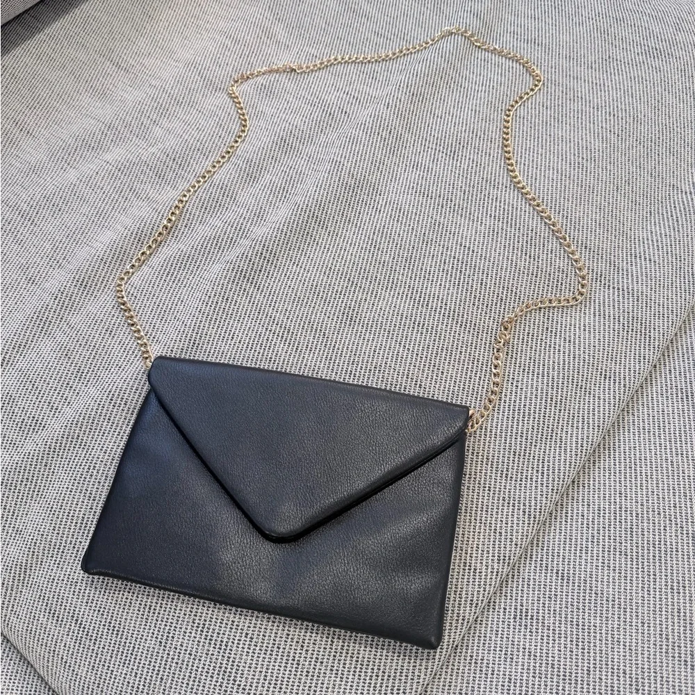 Black Faux Leather Envelope Crossbody w/ Gold Chain